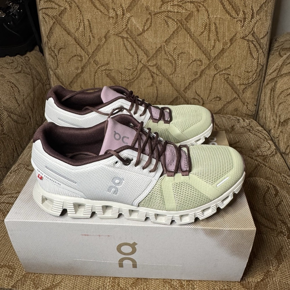 On Cloud 5 Women's Road Running Shoes Size 8.5 Ice Haze White/Green/Pink - Picture 4 of 9